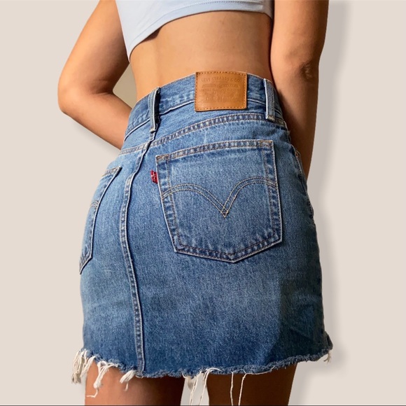 Levi’s denim mini skirt - Picture 4 of 4